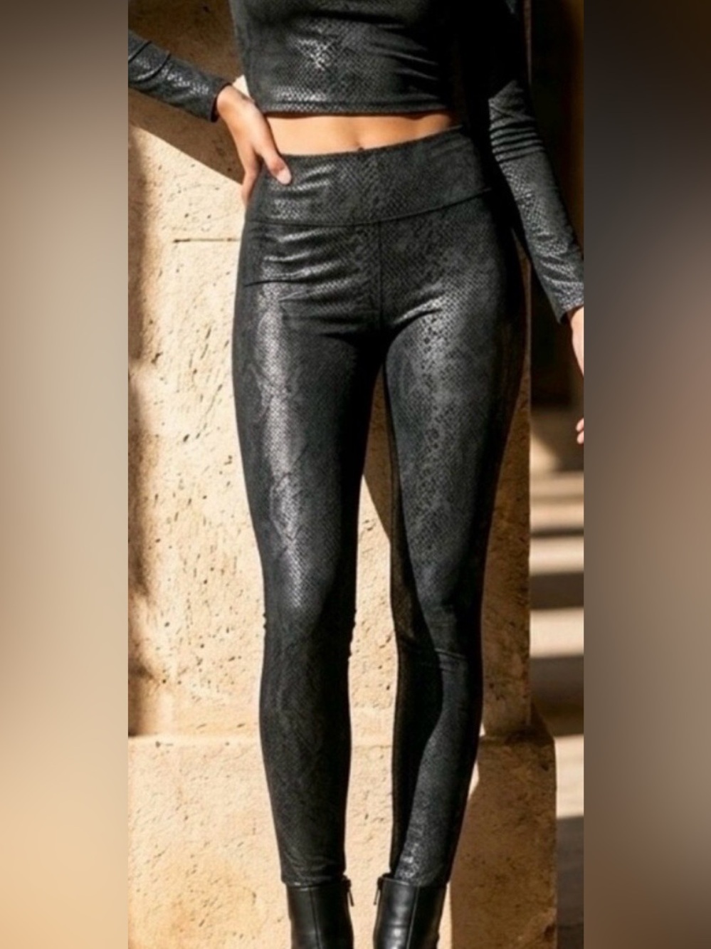 Express Black Snakeskin High-Rise Leggings